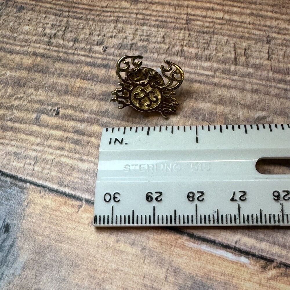 LOT OF 3 ADORABLE SMALL CRAB‎ DESIGN RED GOLD TONE METAL HAT LAPEL PINS SEA LIFE - Picture 4 of 4